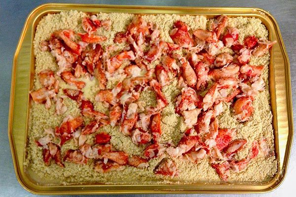 lobster mac and cheese tray