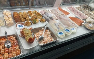 🏻As we approach the busy holiday season, walk-ins are always welcome in the fish market. But we strongly encourage PRE-ORDERING this time of year. Give us a call 617-328-9765